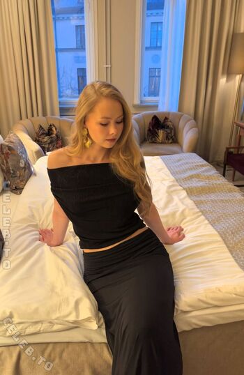 Izaandelle image