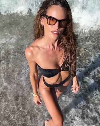 Izabel Goulart