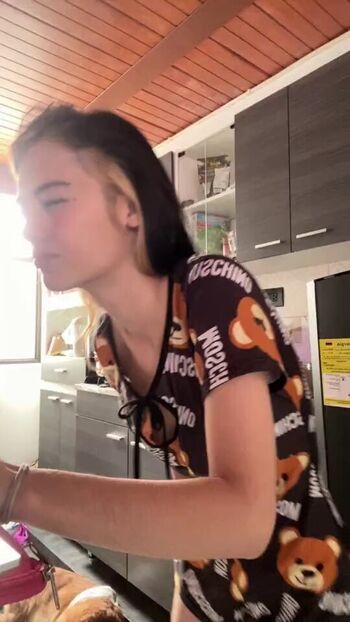 Izismusic page 2 image