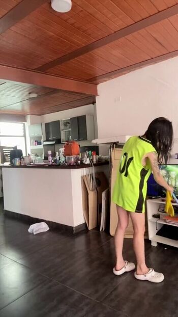 Izismusic page 2 image