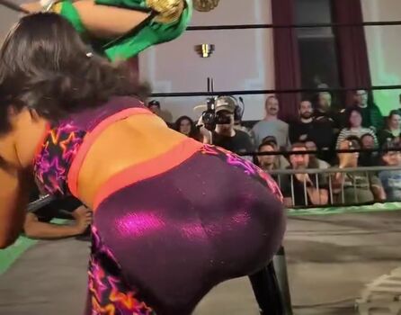 Izzy moreno page 2 image