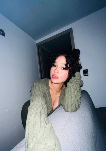 Izzy vega image