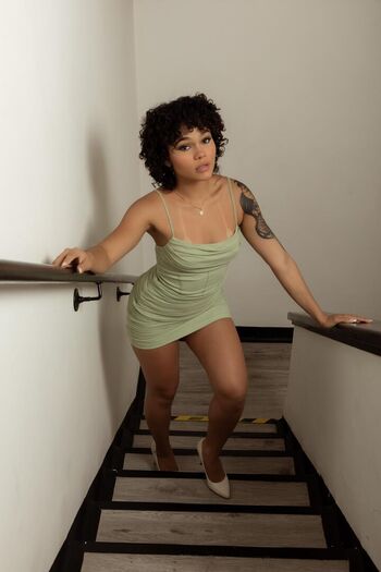 Izzy vega image