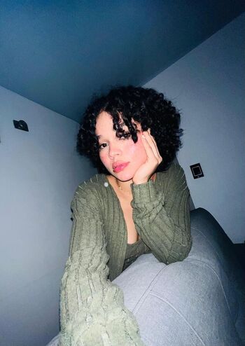 Izzy vega image