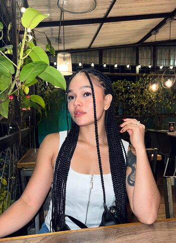 Izzy vega image