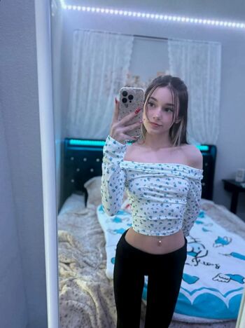 Izzyuwuu image