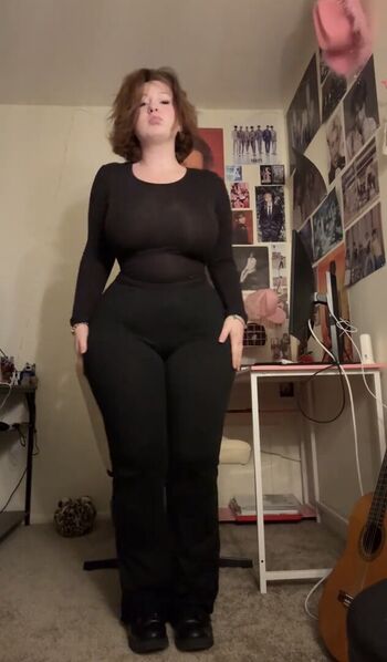 Jade loure image