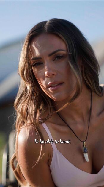 Jana kramer image