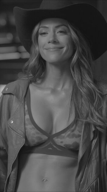 Jana kramer image