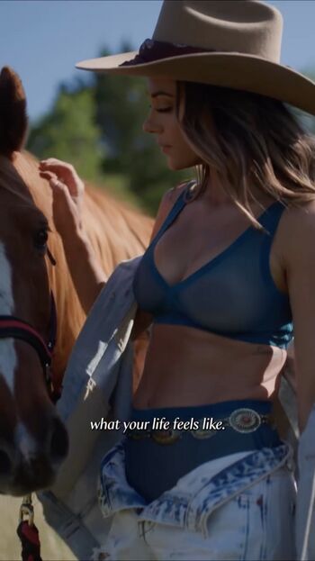 Jana kramer image