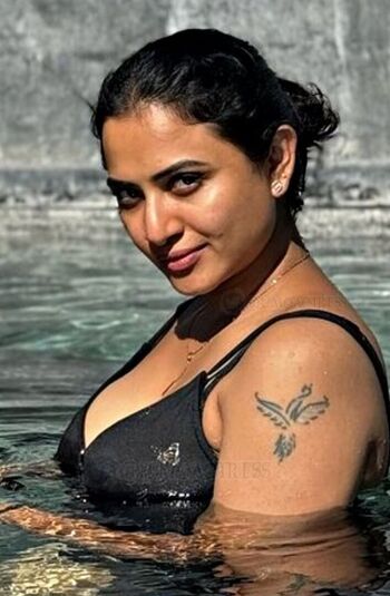 Janani ashok kumar image