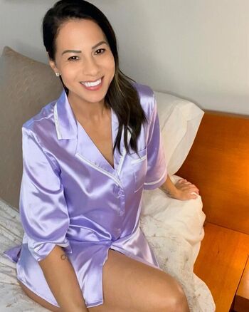 Janeal velez image