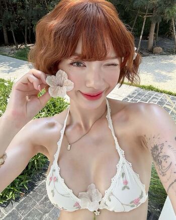 Jannine weigel image