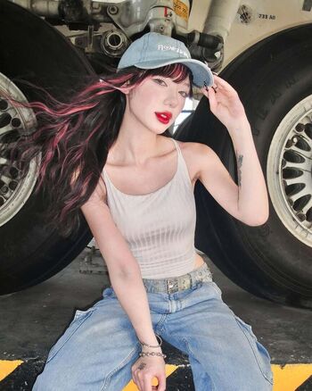 Jannine weigel image