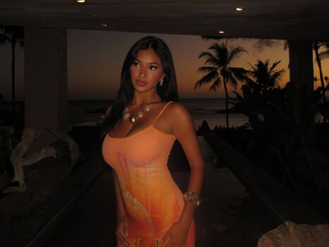 Jasmine lillyyyy 1 image