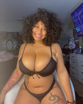 Jasmynaaliyah image