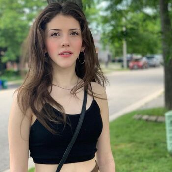 Jayda hansen page 3 image