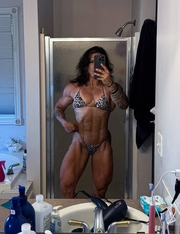 Jen erhardt ifbbpro image