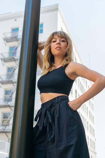 Jennette mccurdy image