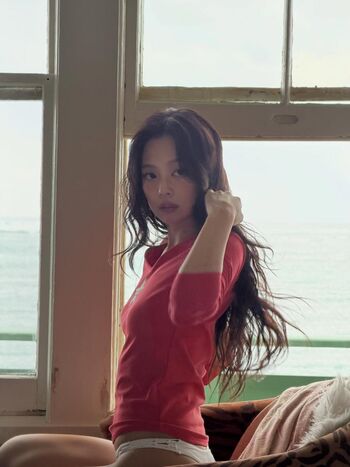 Jennierubyjane image