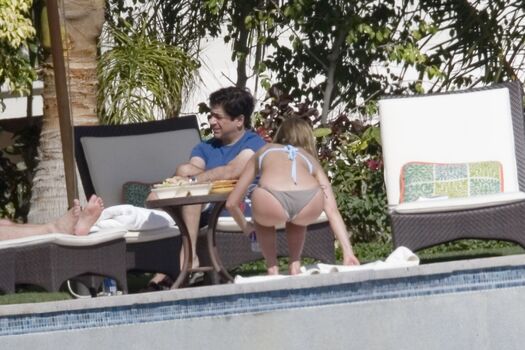 Jennifer anniston image