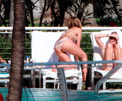 Jennifer anniston image