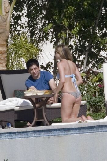 Jennifer anniston image
