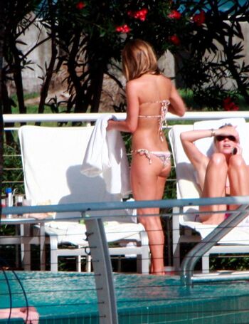 Jennifer anniston image