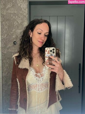 Jennifer harrison image