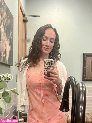 Jennifer harrison image