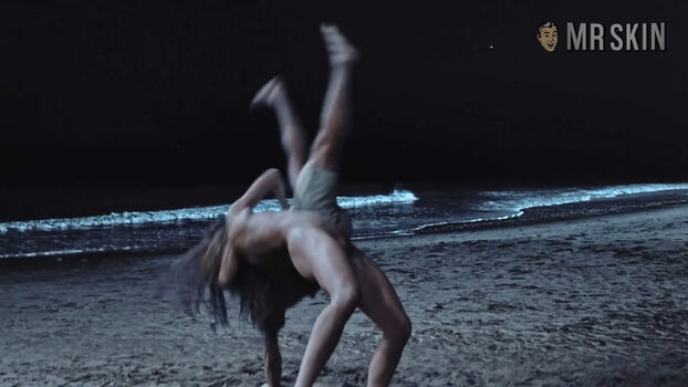 Jennifer lawren image