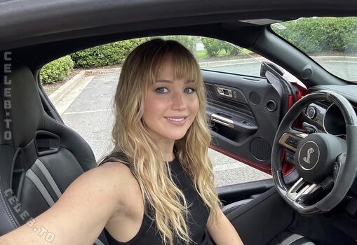 Jennifer lawrence image