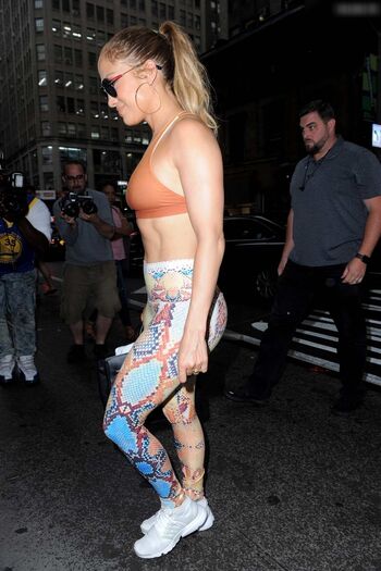 Jennifer lopez 1 image