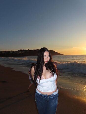 Jennifer vang image