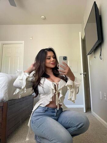 Jenny cuevas image