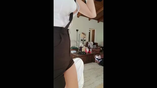 Jennybelly page 2 image