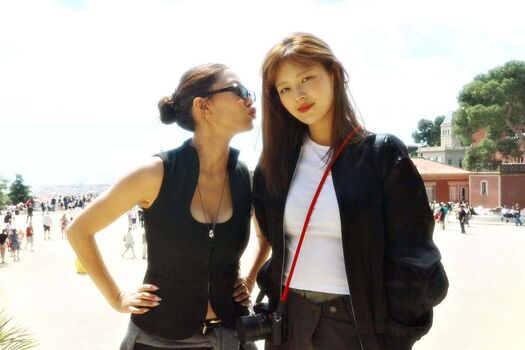 Jeongyeon page 2 image