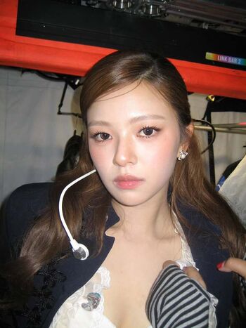 Jeongyeon image