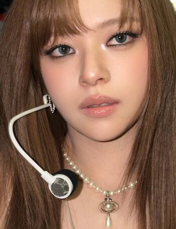 Jeongyeon image