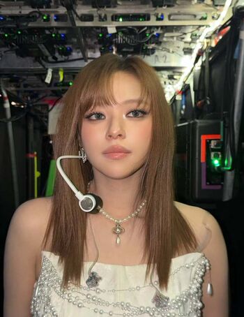 Jeongyeon image