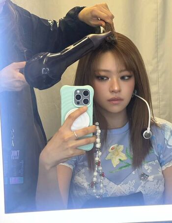 Jeongyeon image