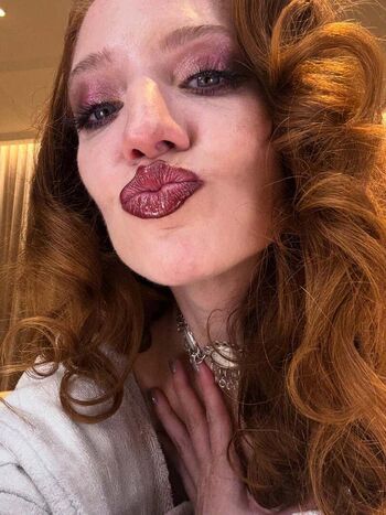 Jess Glynne