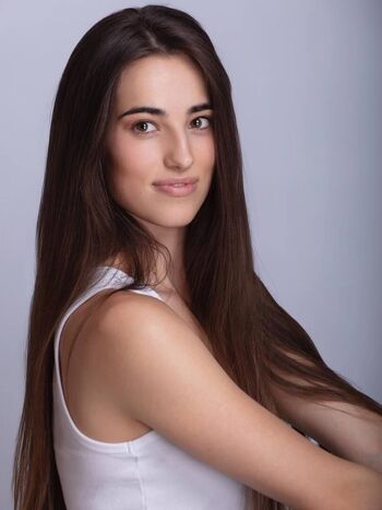 Jessica van den heever image