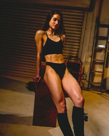 Jessica van den heever image