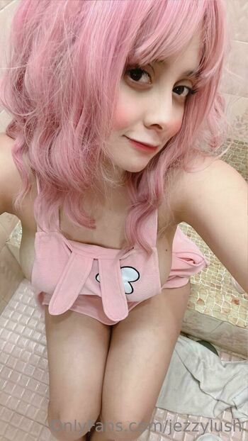 Jezzylush page 2 image