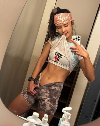 Jihye moon page 2 image