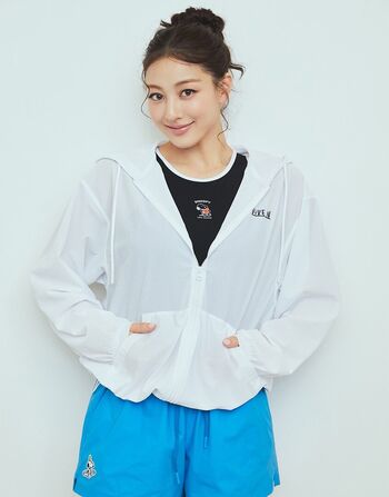 Jihyo page 4 image