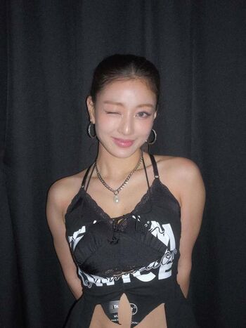 Jihyo page 2 image