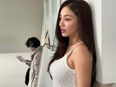 Jihyo page 2 image