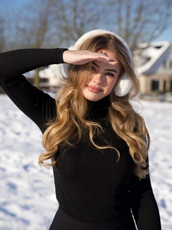 Jill van hoof page 2 image